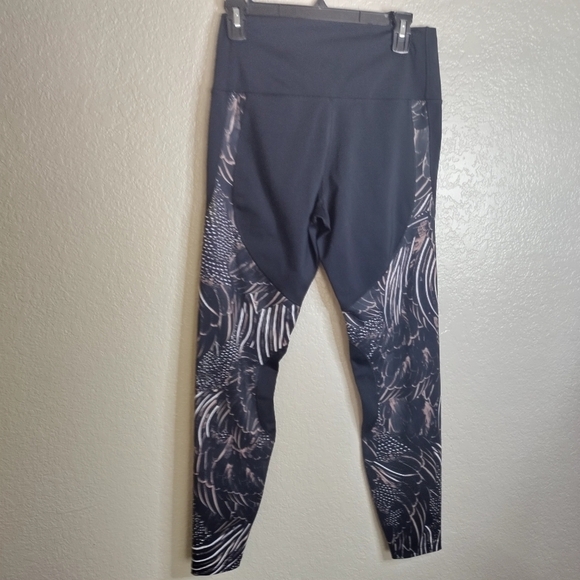 Nike Power Hyper Tight Fit Tights Black Flutter Print Sz L - Picture 8 of 8